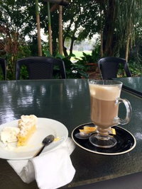 Vechhio's Fruit Stall  Cafe