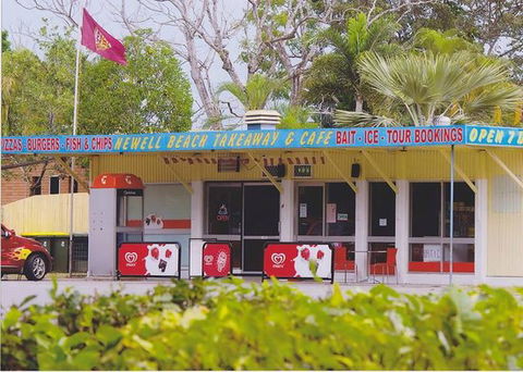 Newell Beach Takeaway And Cafe - Restaurant Canberra 0
