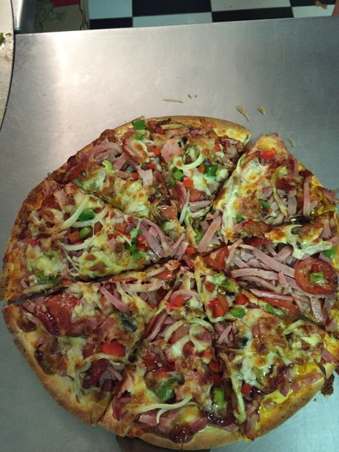 Newell Beach Takeaway And Cafe - Restaurant Canberra 3