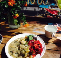 Friends of the Earth - Restaurant Canberra