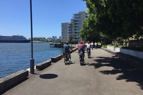 Sydney Harbour Discovery Tour - Restaurant Canberra 4