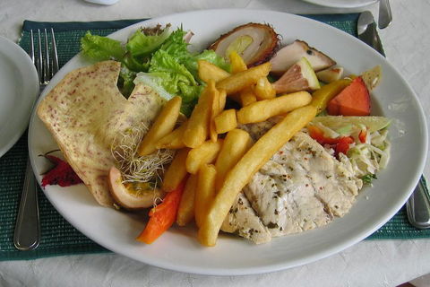 3-Day Small-Group Tour Of North Queensland With Pick Up - Restaurant Canberra 4