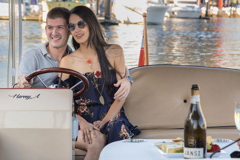 2-Hour Self-Drive Boat Hire On The Yarra River - Restaurant Canberra 5