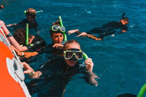 Whitehaven Beach And Hill Inlet Lookout Full-Day Snorkeling Cruise By High-Speed Catamaran - Restaurant Canberra 3