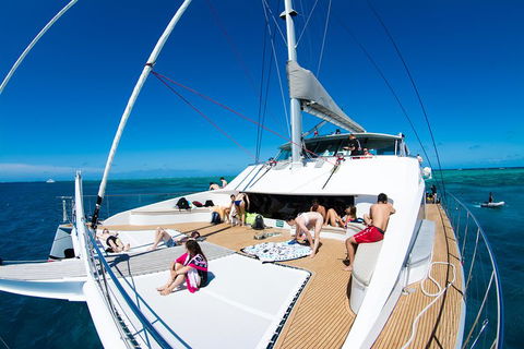 Passions Of Paradise Great Barrier Reef Snorkel And Dive Cruise From Cairns By Luxury Catamaran - Restaurant Canberra 3
