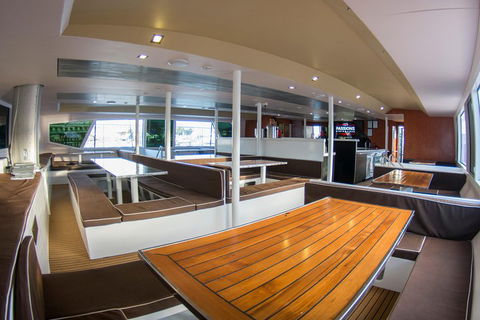 Passions Of Paradise Great Barrier Reef Snorkel And Dive Cruise From Cairns By Luxury Catamaran - Restaurant Canberra 5