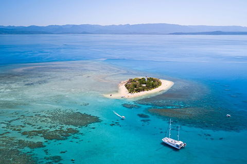 Ultimate 3-Day Great Barrier Reef Cruise Pass - Restaurant Canberra 2