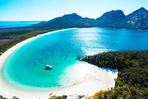 Wineglass Bay Private Charter Service - Restaurant Canberra 2