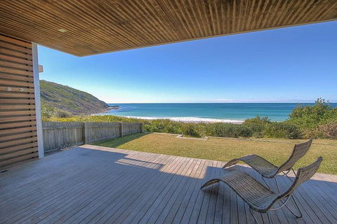 10-Day Surf Adventure From Sydney To Brisbane Including Coffs Harbour, Byron Bay And Gold Coast - Restaurant Canberra 4