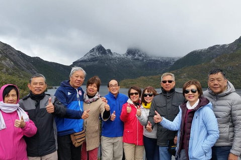 6-Day Hearty Tasmania Tour (Tasmania In A Circle) - Restaurant Canberra 4