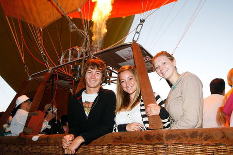 Hot Air Ballooning Tour From Cairns - Restaurant Canberra 2