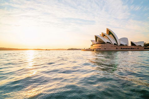 Sydney Private Tour And Sip And Sail Experience - Restaurant Canberra 1