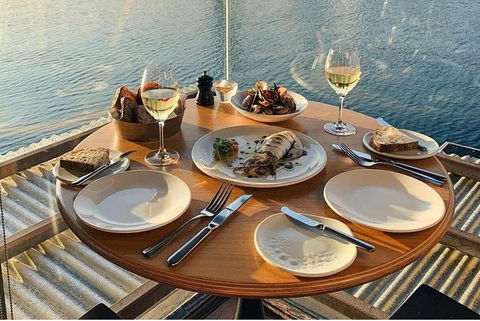 Sydney Private Tour And Sip And Sail Experience - Restaurant Canberra 2