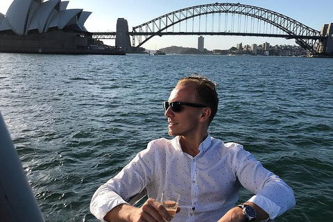 Sydney Private Tour And Sip And Sail Experience - Restaurant Canberra 5