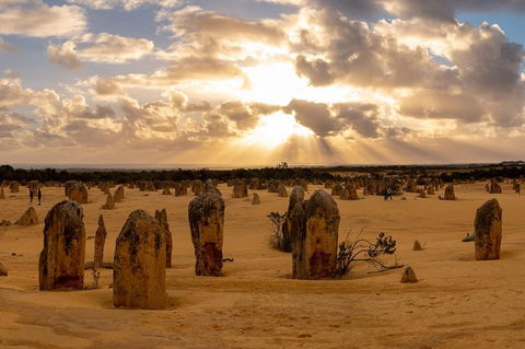Pinnacle Desert Sunset And Night-time Stargazing Tour From Perth - Restaurant Canberra 0