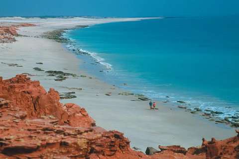 Cape Leveque, Sea Safari And Aboriginal Communities From Broome - Restaurant Canberra 5