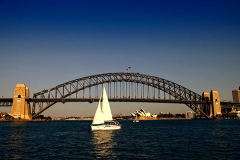 Sydney Harbour Luxury Sailing Trip Including Lunch - Restaurant Canberra 3