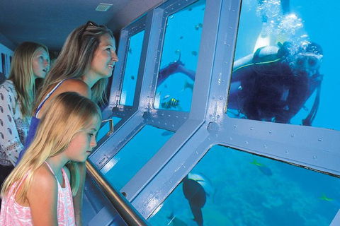 Port Douglas - Cruise And 10 Minute Scenic Flight - Restaurant Canberra 0