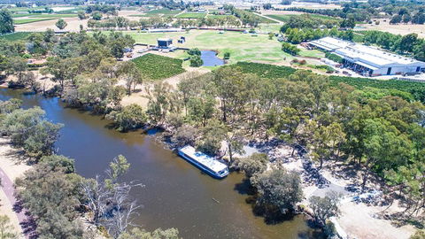 Swan Valley Gourmet Wine Cruise From Perth - Restaurant Canberra 4