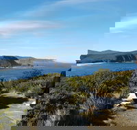 4-Day Fabulous Tasmania Tour Wineglass Bay Port Arthur Devils  Bruny Island - Restaurant Canberra