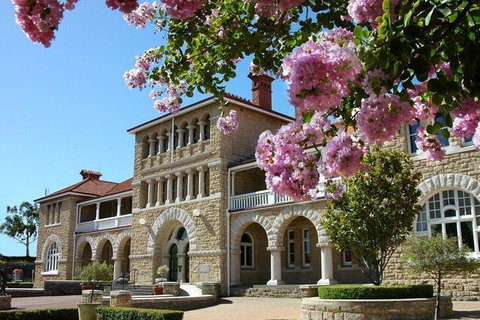 The Perth Mint: Guided Heritage Tour And Gold Pour - Restaurant Canberra 1