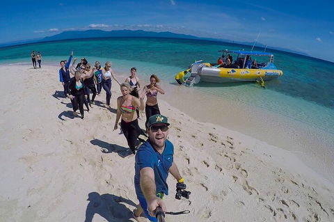 Ocean Safari Great Barrier Reef Experience In Cape Tribulation - Restaurant Canberra 5