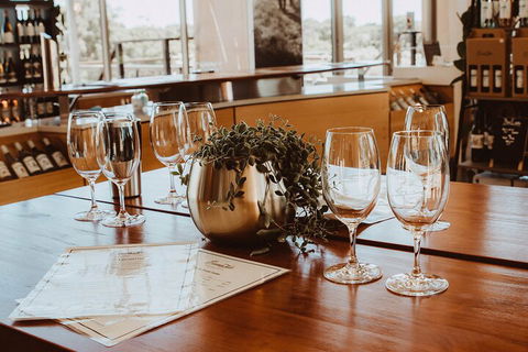 6 Day Esperance & Margaret River Adventure Tour - Restaurant Canberra 2