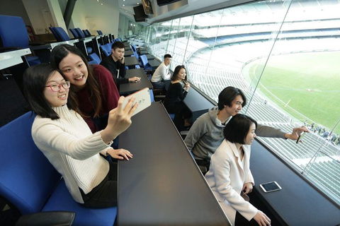 Sports Tour Of Melbourne With MCG Tour - Restaurant Canberra 3