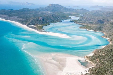 2-Night Whitsundays Sailing Adventure: Whitsunday Getaway - Restaurant Canberra 3