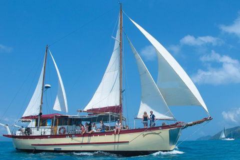 2-Day Whitsundays Sailing Adventure: Summertime - Restaurant Canberra 1