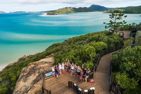 2-Day Whitsundays Sailing Adventure: Summertime - Restaurant Canberra 3