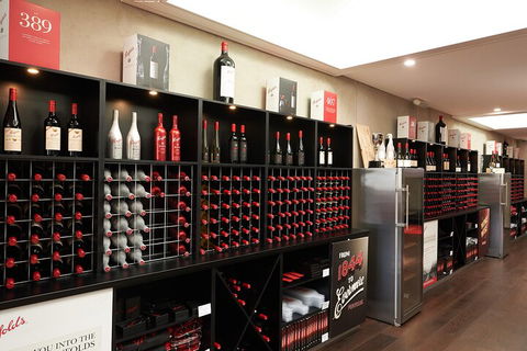Penfolds Barossa Valley: Make Your Own Wine - Restaurant Canberra 2