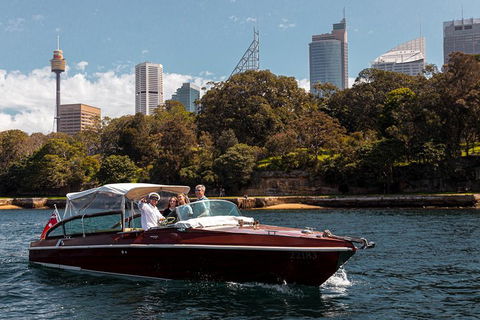 Private Icons And Highlights Cruise Of Sydney Harbour - Restaurant Canberra 4