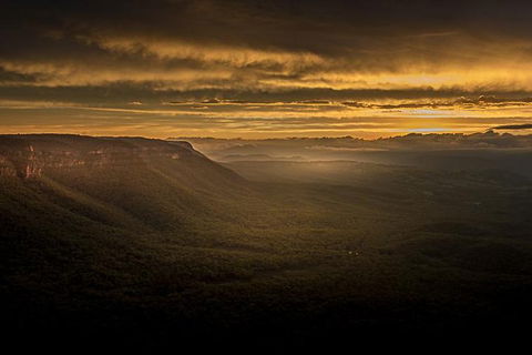 Blue Mountains Small Group Tour Enjoy A Sleep In, Waterfalls, Sunset & Dinner - Restaurant Canberra 3
