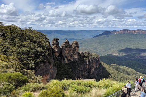 Blue Mountains Private Tour - Wild Kangaroos, Waterfalls And The Three Sisters - Restaurant Canberra 0