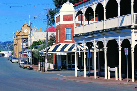 Wave Rock, York, Wildflowers, And Aboriginal Cultural Day Tour From Perth - Restaurant Canberra 3