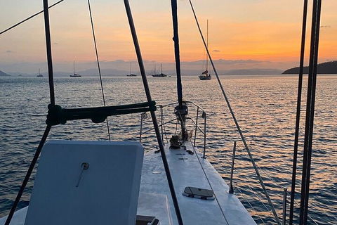 2 Night Small Group Whitsundays Sailing Adventure Aboard Mandrake - Restaurant Canberra 2