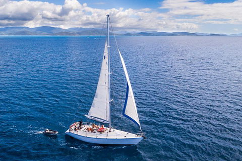 2 Night Small Group Whitsundays Sailing Adventure Aboard Mandrake - Restaurant Canberra 3