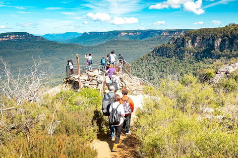 Small-Group Blue Mountains Day Trip From Sydney With Wildlife Park - Restaurant Canberra 1