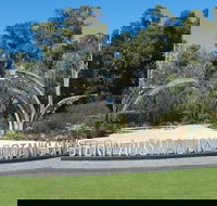 Very Best of Perth Tour - Wildlife Park  City Highlights Tour - Restaurant Canberra