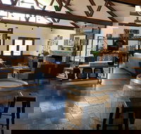 Private Day Trip to Hunter Valley from Sydney with Pickup - Restaurant Canberra