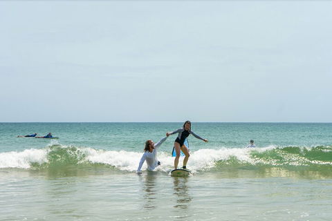 Private Beginners Surf Lessons, Noosa World Surf Reserve - Restaurant Canberra 0