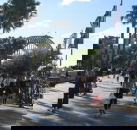 Private City Walking Tour from your hotel - Restaurant Canberra