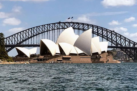 Discover Sydney - Botanic - Restaurant Canberra 4
