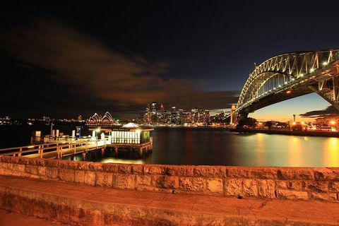 Sydney: Book A Local Host - Restaurant Canberra 1