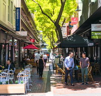 Cool And Unique Things To Do In Melbourne - Restaurant Canberra