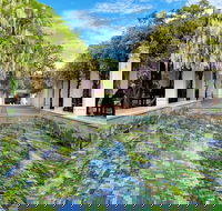 Women's History Walking Tour with Local Guide in Canberra - Restaurant Canberra