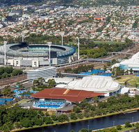 Ultimate Sports Lovers Bus Tour of Melbourne - Restaurant Canberra