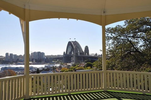 Sydney Half Day Private Tour - Restaurant Canberra 3