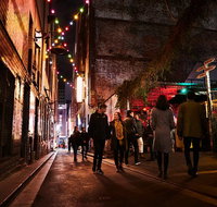 Melbourne After Dark 2-hour walking tour - Restaurant Canberra